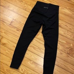 NVGTN True Black Signature Legging